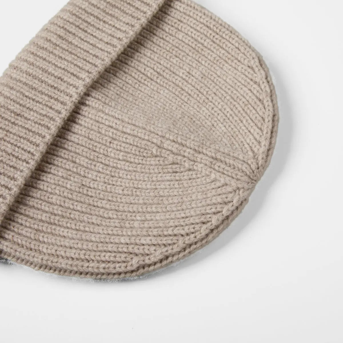 Merino Fisherman Beanie, detail