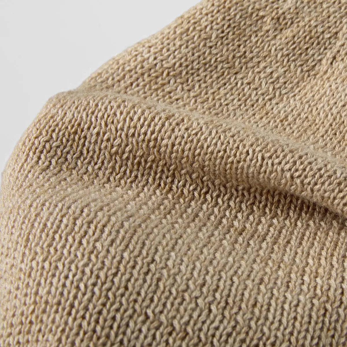 Merino Blend Slouch Beanie, detail