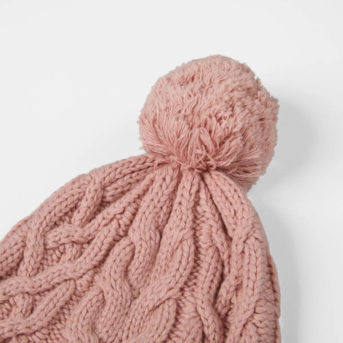 Cable Knit Pom Beanie, detail